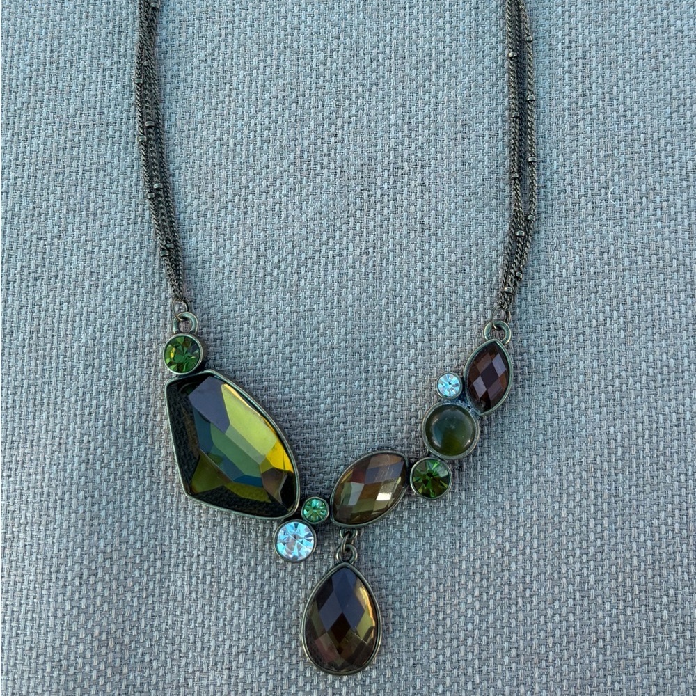 Chic Green and Gold Gemstone Necklace